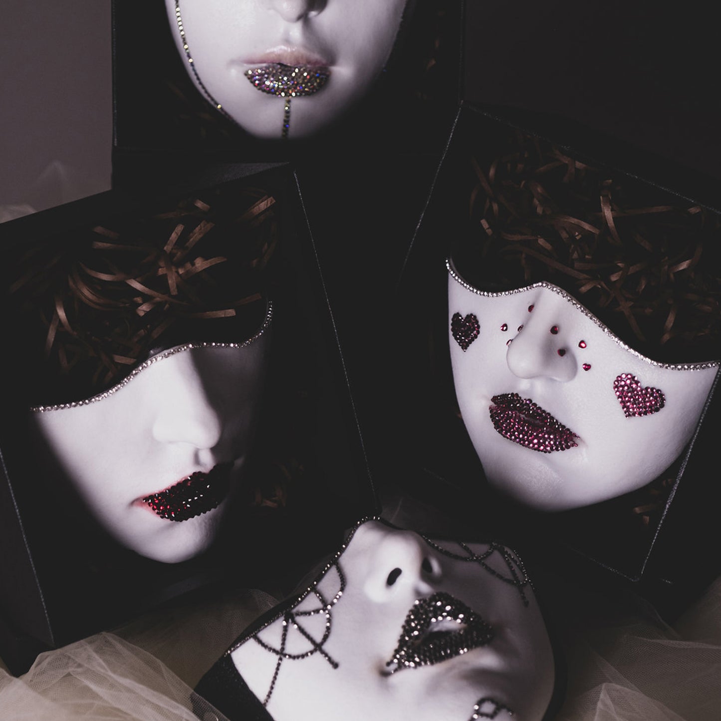 Glitzerstein-Rätselmaske