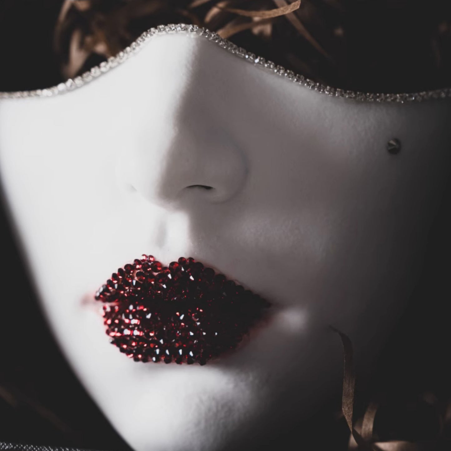 Glitzerstein-Rätselmaske