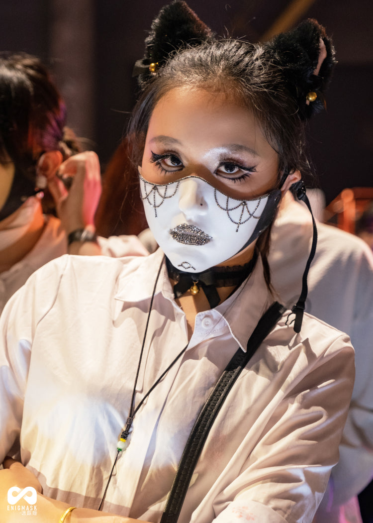 Glitzerstein-Rätselmaske