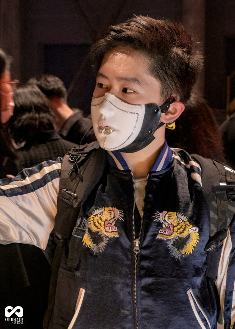 Glitzerstein-Rätselmaske