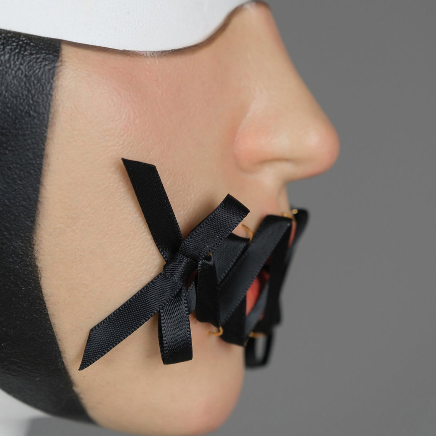 Ribbon Bondage Enigmask